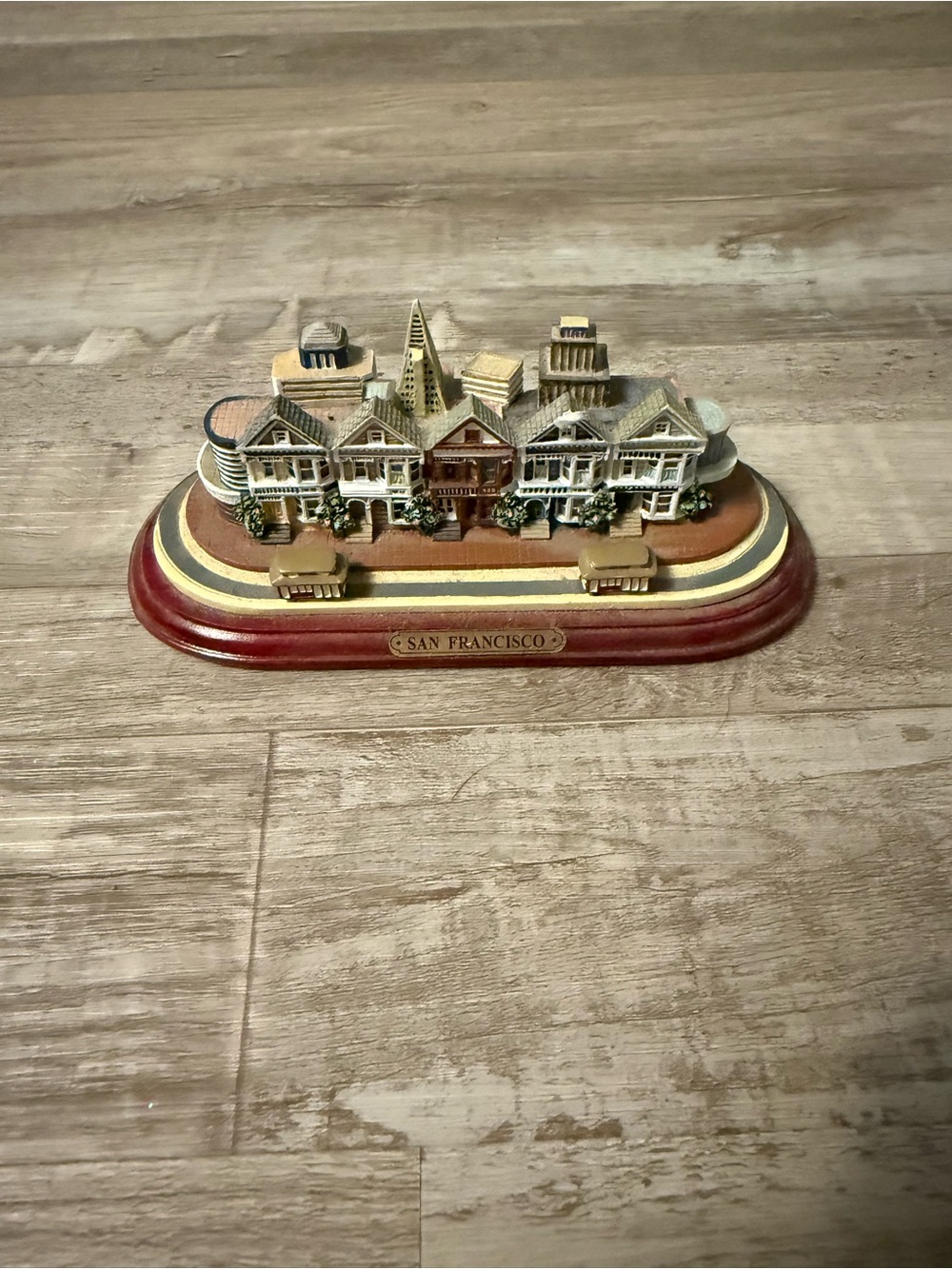 SAN Francisco Skyline Souvenir Figurine